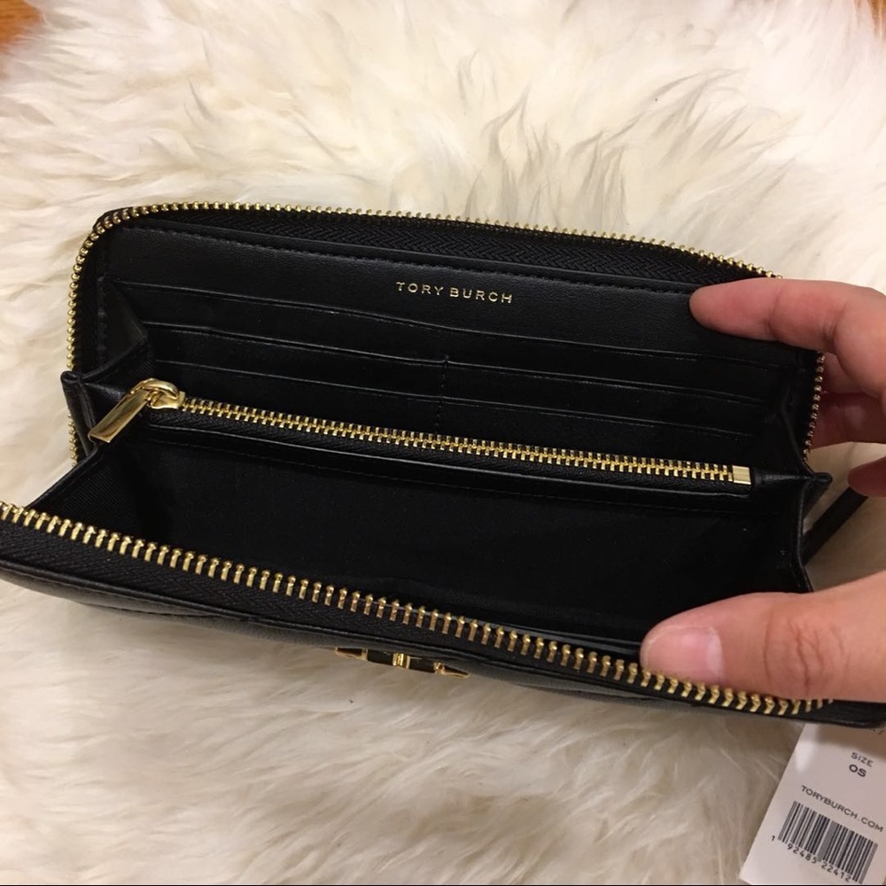 ❌sold❌Tory Burch Kira Chevron Zip Continental wall - Picture 5 of 8